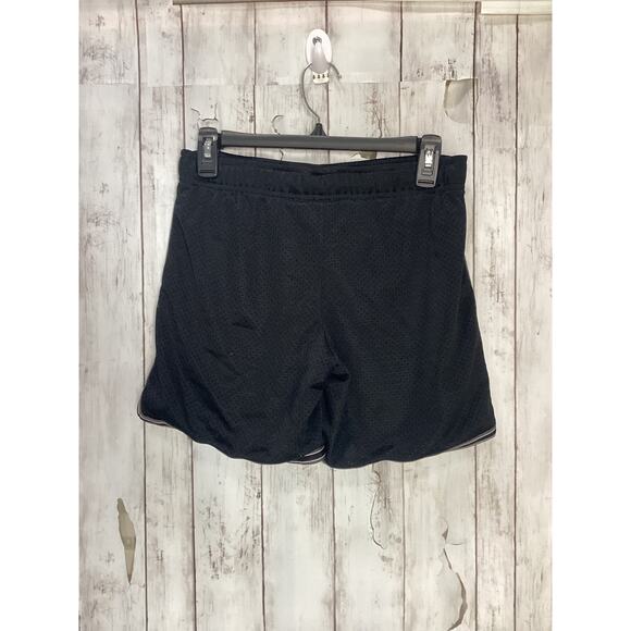 Nike Dri-Fit Black Women Mesh Shorts Size Large - Picture 2 of 5